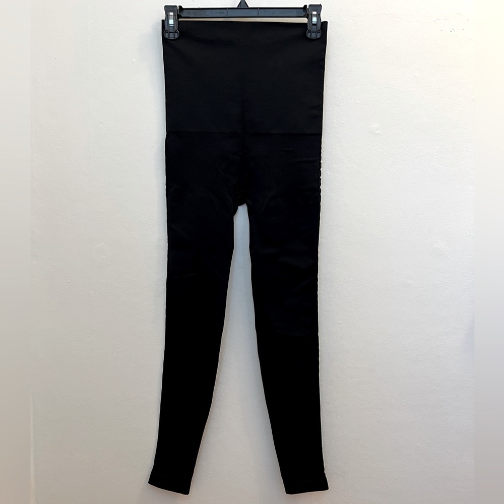 BELLY BANDIT Mother Tucker Postpartum Shapewear leggings.